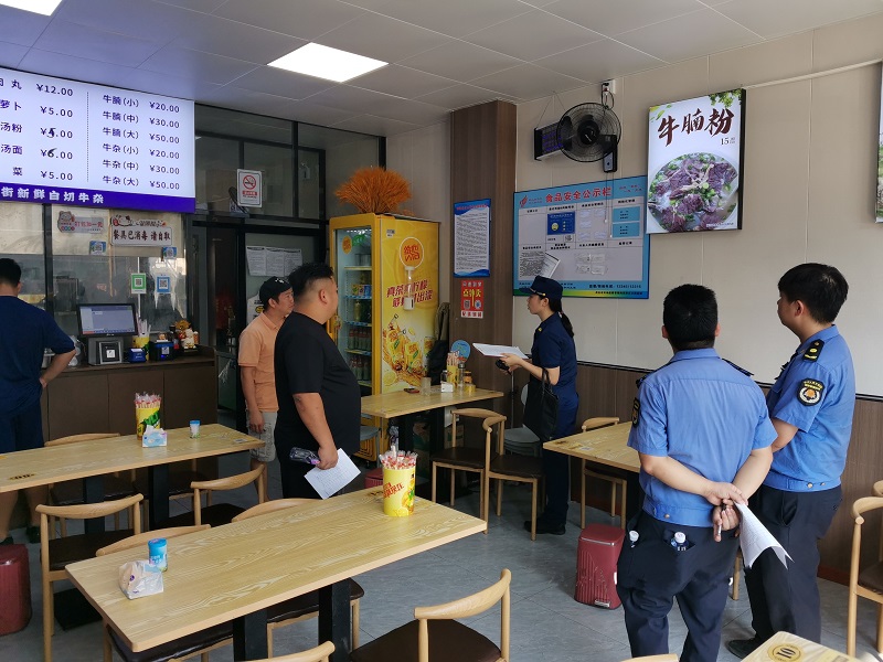 1726199071120790.jpg 區(qū)安委辦到廟街檢查.jpg